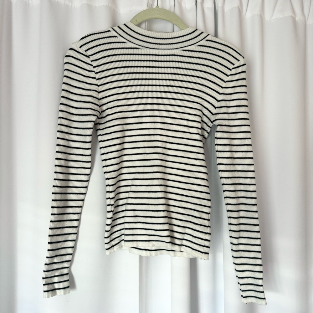 SHEIN White & Black Striped Mock Neck Sweater Size Medium